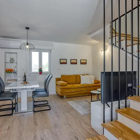 Albina Holiday home